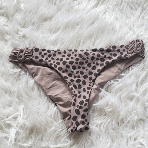 Simons reversible bikini set - Picture 3 of 10